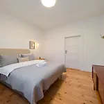 Hallera 57 Urban By Bookinghost Apartamento *